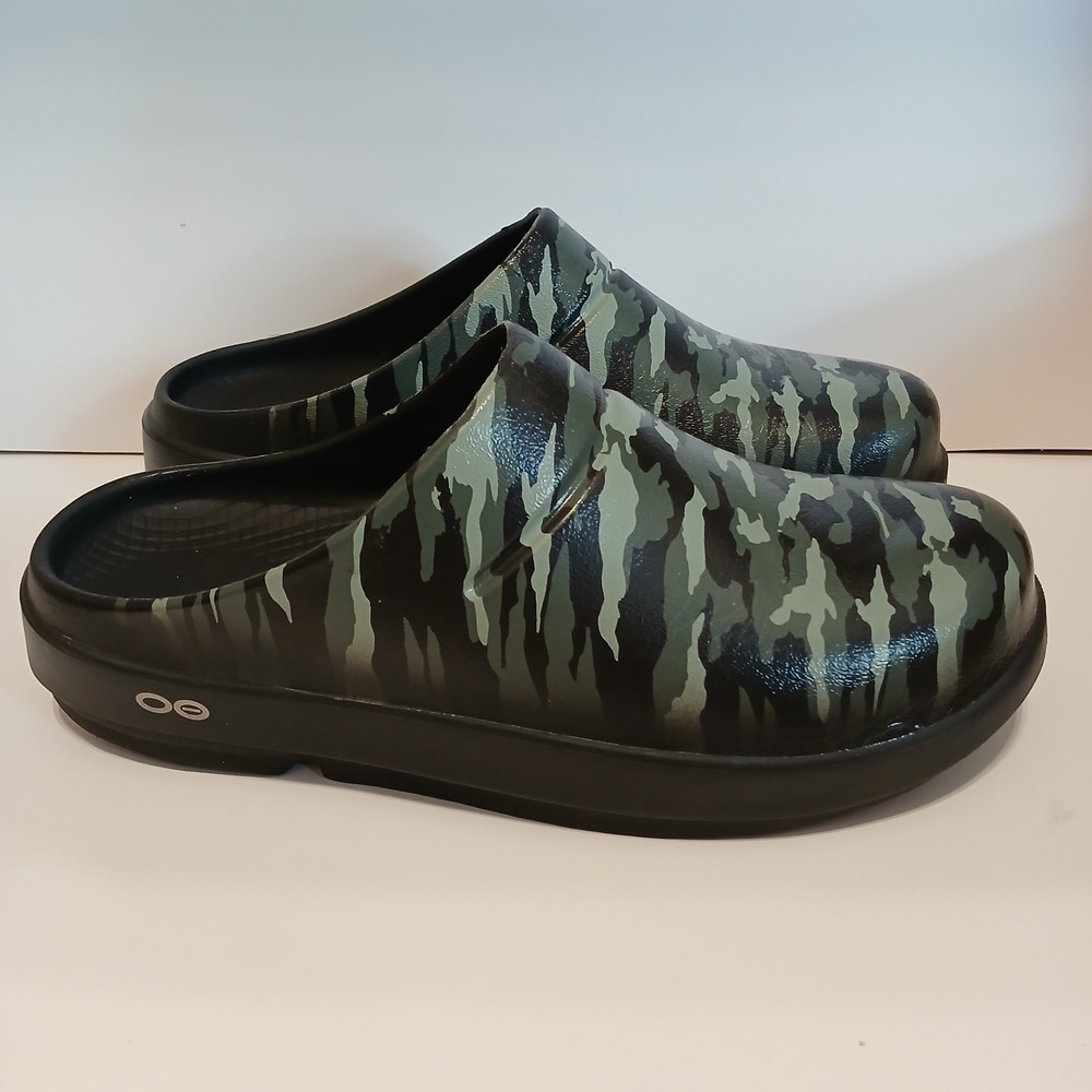 OOFOS OOCloog Limited Edition Black green Camo Recovery Clogs Womens 8